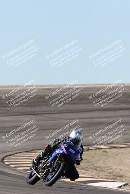 media/Jan-15-2026-Racers Edge (Thu) [[dfebeb70ab]]/3-B Group/Session 2 (Bowl Exit)/